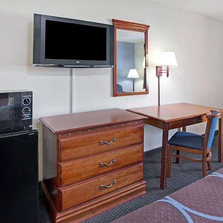 Hotel Super 8 By Wyndham Suwanee Esterno foto