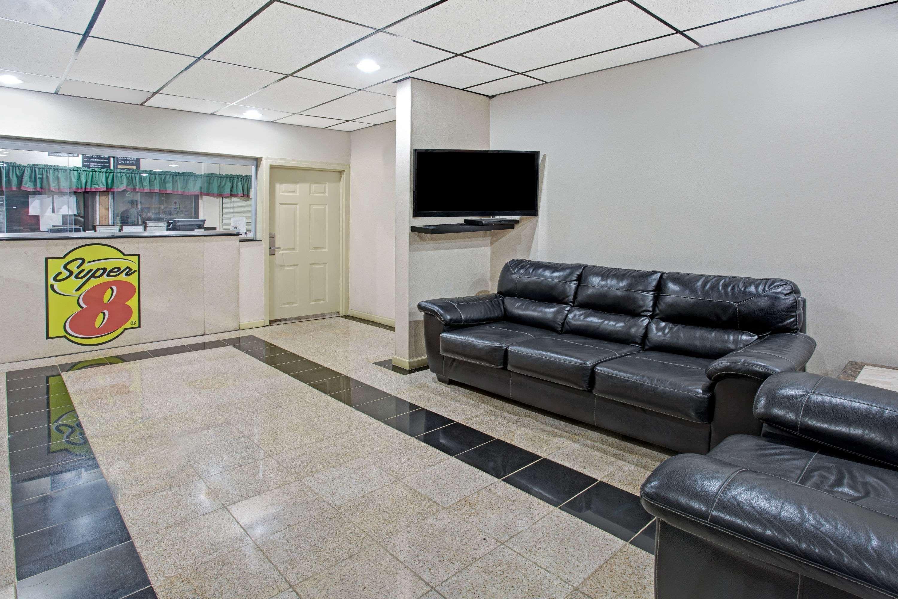 Hotel Super 8 By Wyndham Suwanee Esterno foto