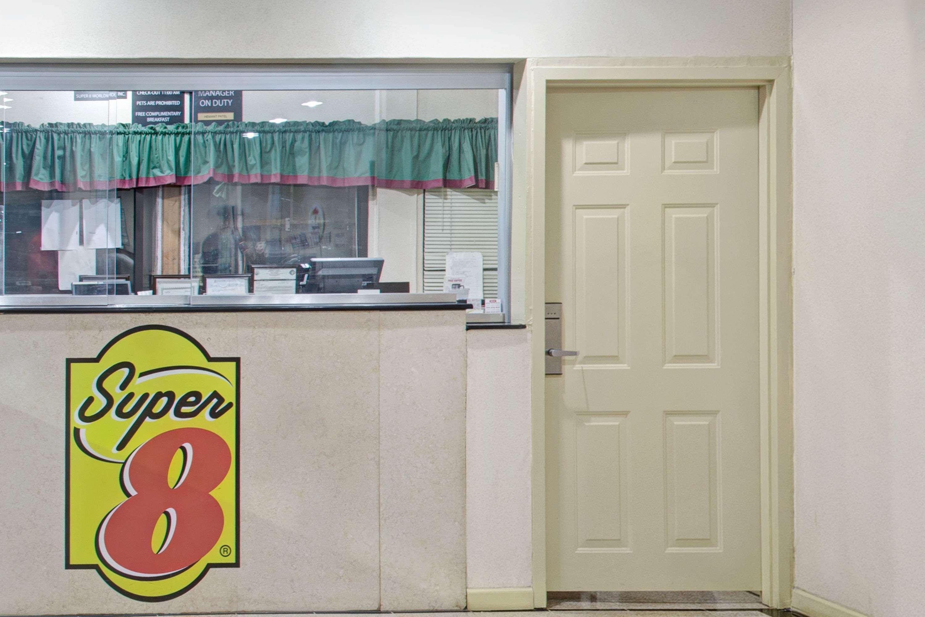 Hotel Super 8 By Wyndham Suwanee Esterno foto