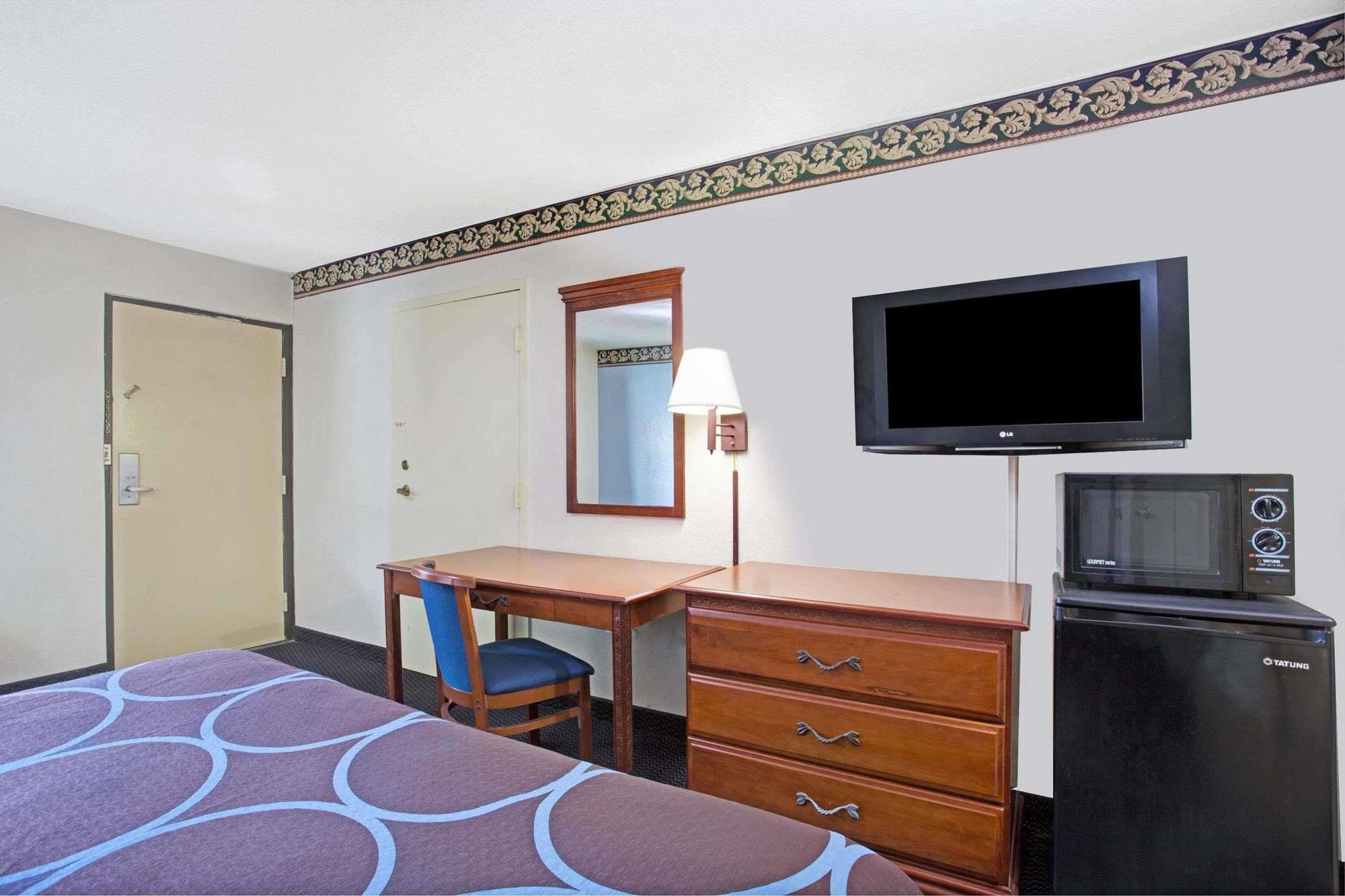Hotel Super 8 By Wyndham Suwanee Esterno foto